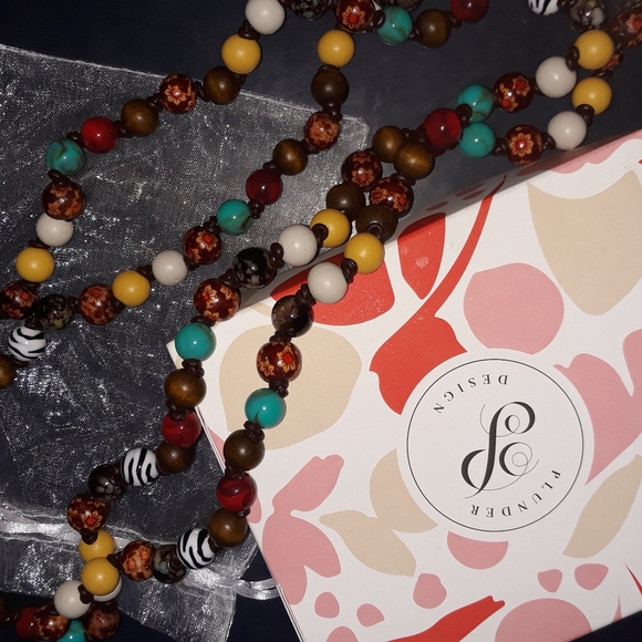 Necklace - Picture 3 of 3